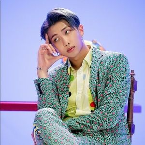 Meet your Posher, Kaytlin mar